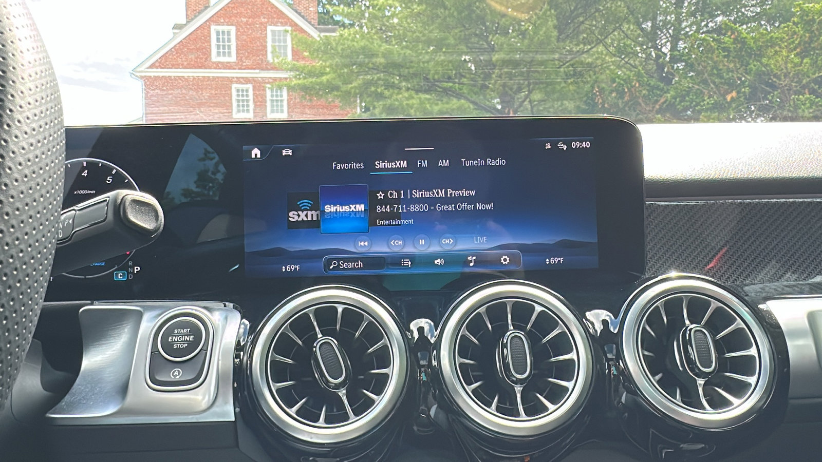 Used 2025 Mercedes-Benz GLB 35 AMG 4MATIC image 19