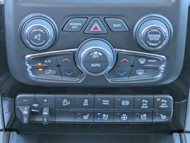 Certified 2018 RAM 2500 Laramie w/ Sport Appearance Group AWD/4WD image 15