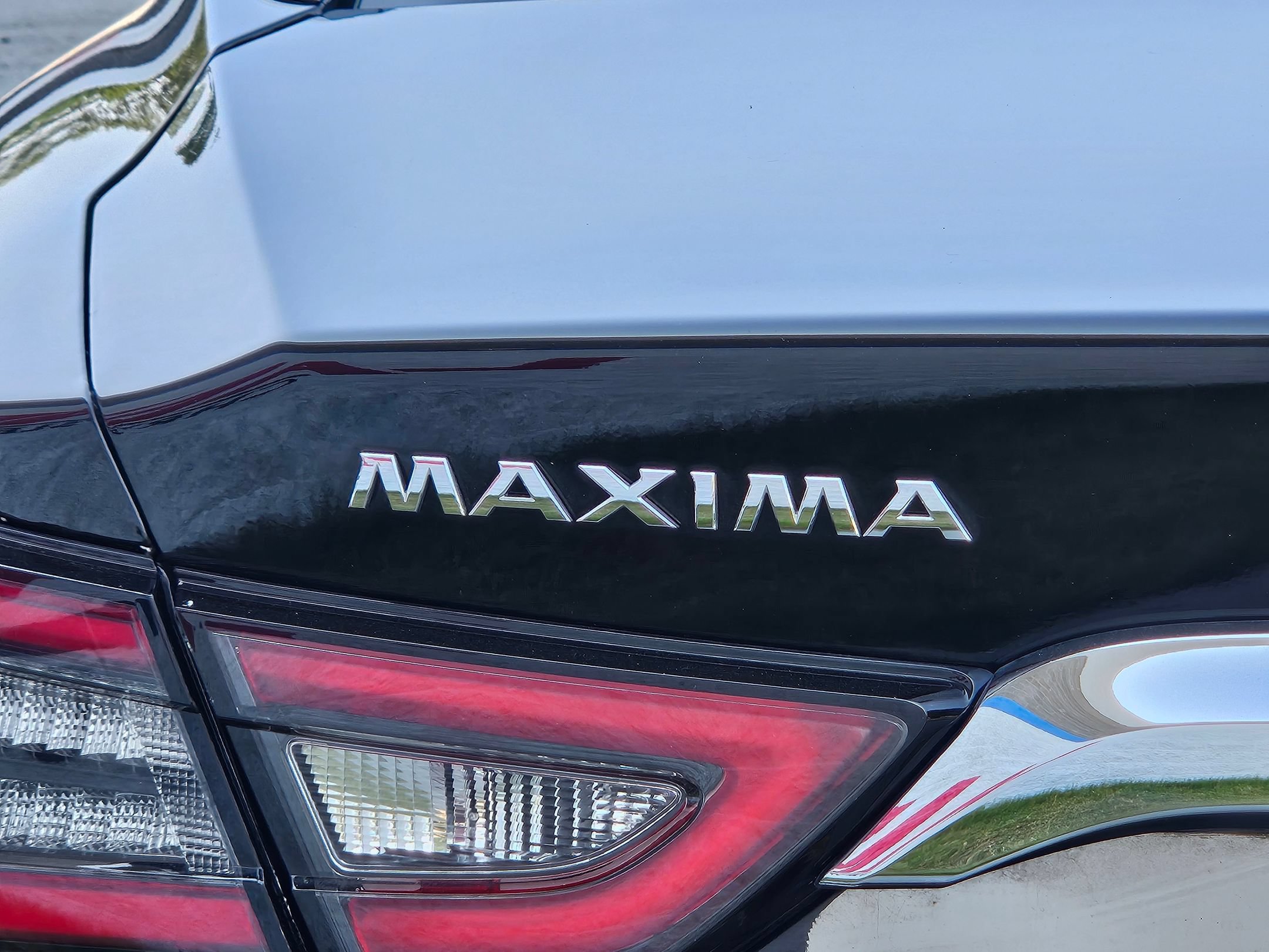 Used 2023 Nissan Maxima Platinum w/ Sport Mat Group FWD image 30