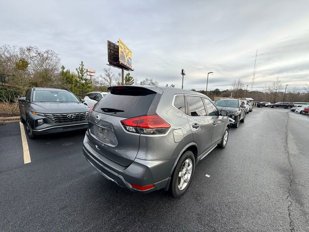 Used 2018 Nissan Rogue S image 7