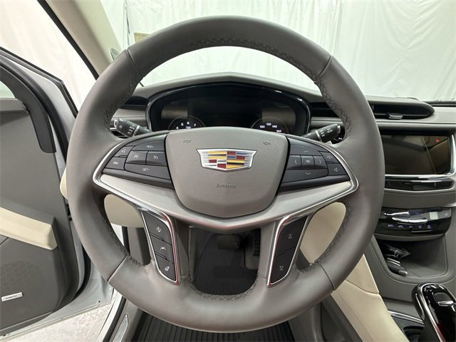 Used 2022 Cadillac XT5 Premium Luxury w/ Technology Package image 14