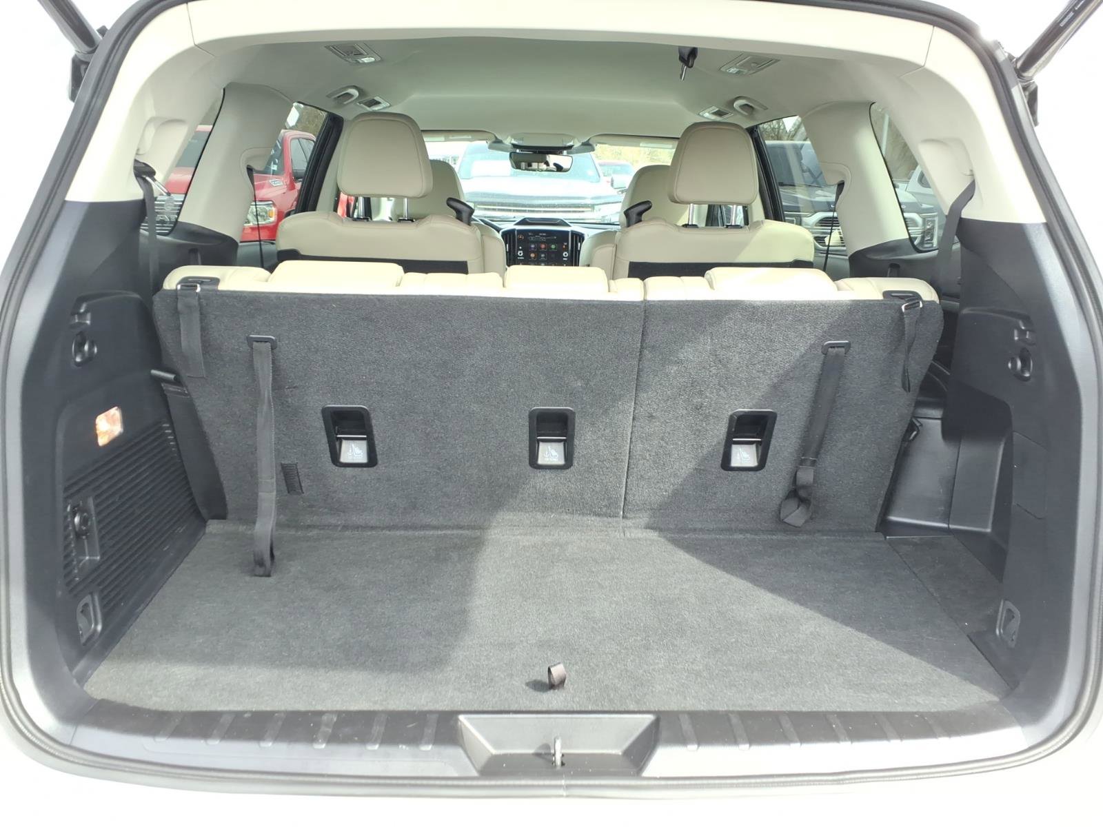 Used 2023 Subaru Ascent Limited image 8