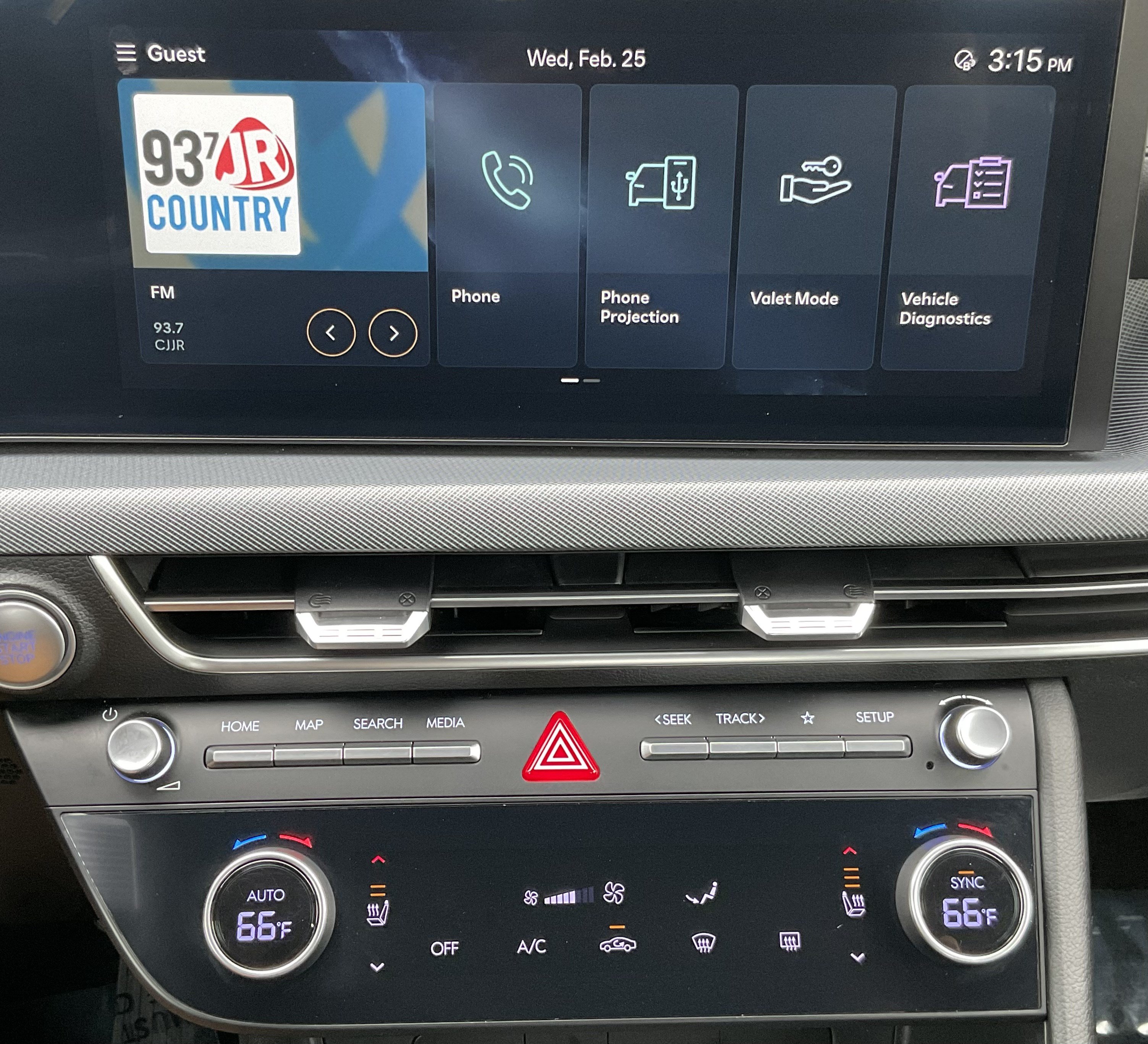 Used 2025 Hyundai Sonata SEL FWD image 15