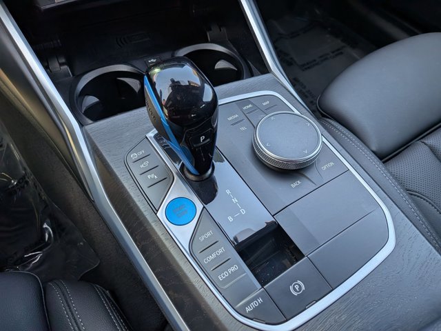 Used 2023 BMW i4 eDrive35 image 11