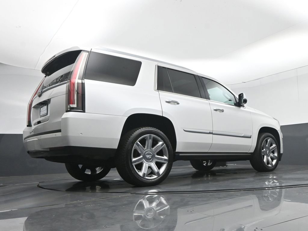 Used 2020 Cadillac Escalade Premium Luxury image 71