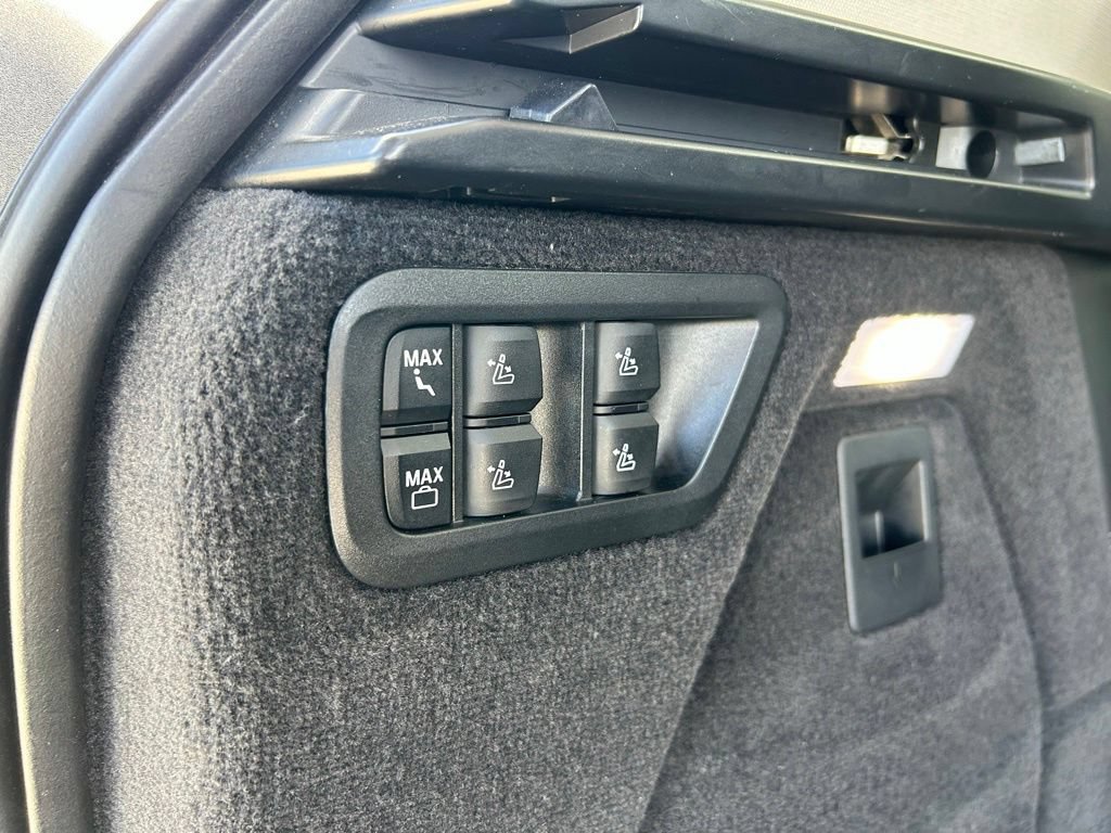Used 2024 BMW X7 xDrive40i AWD/4WD image 59