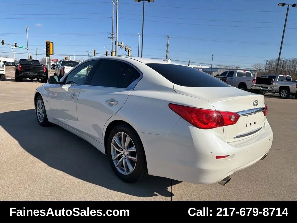 Used 2016 INFINITI Q50 Premium w/ Driver Assistance Package image 12