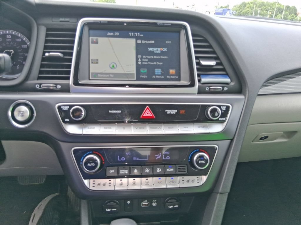 Used 2019 Hyundai Sonata Limited FWD image 16
