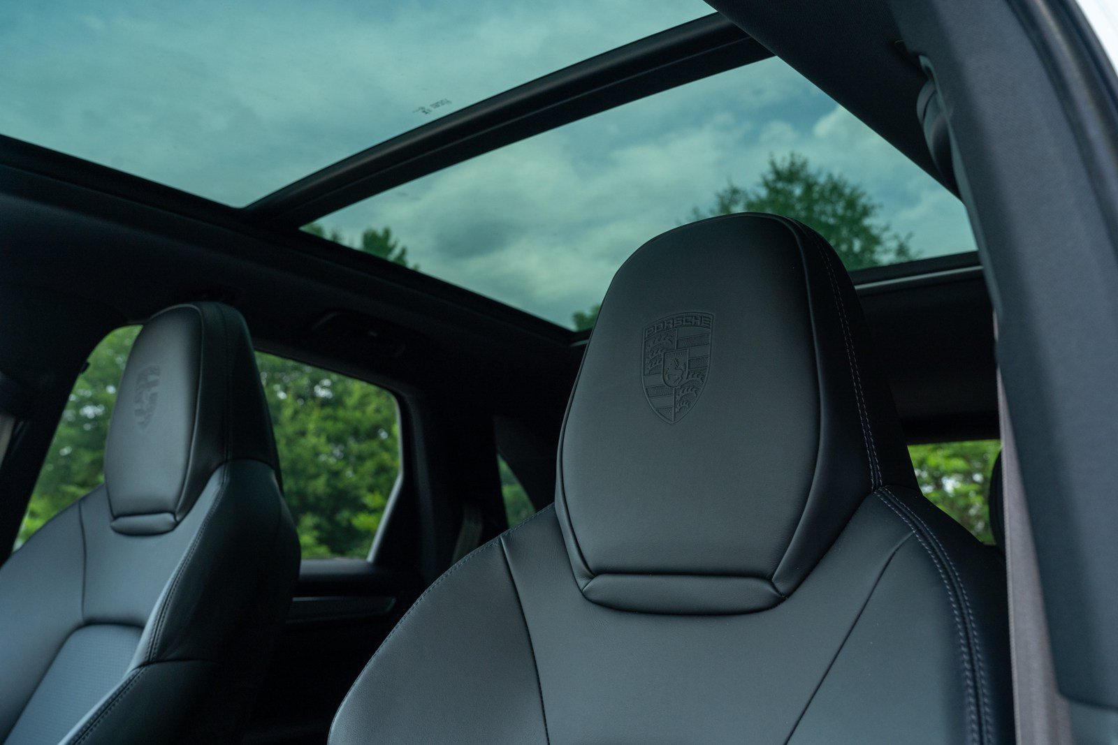 Certified 2023 Porsche Cayenne S AWD/4WD image 31