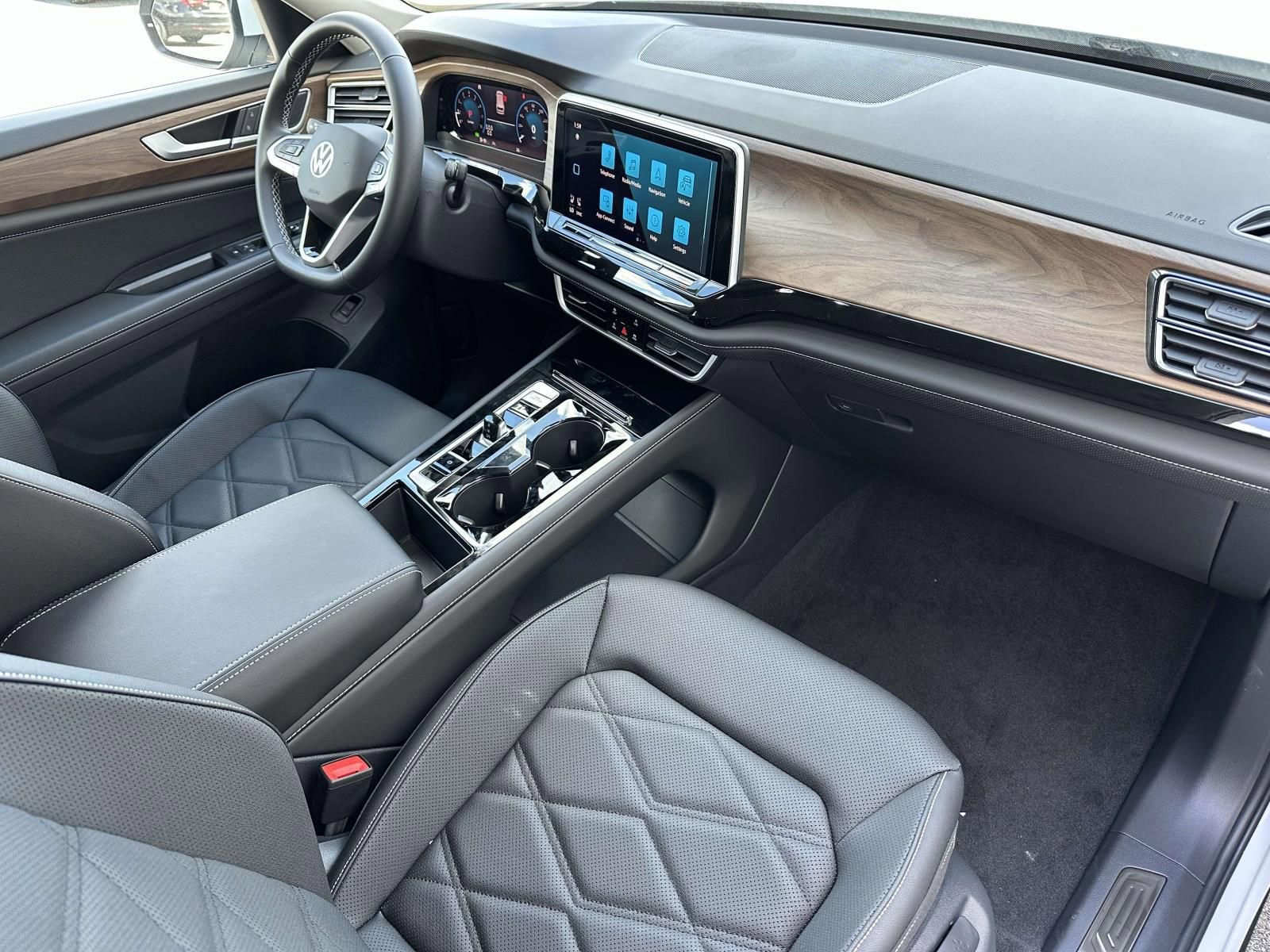 New 2026 Volkswagen Atlas SE image 11