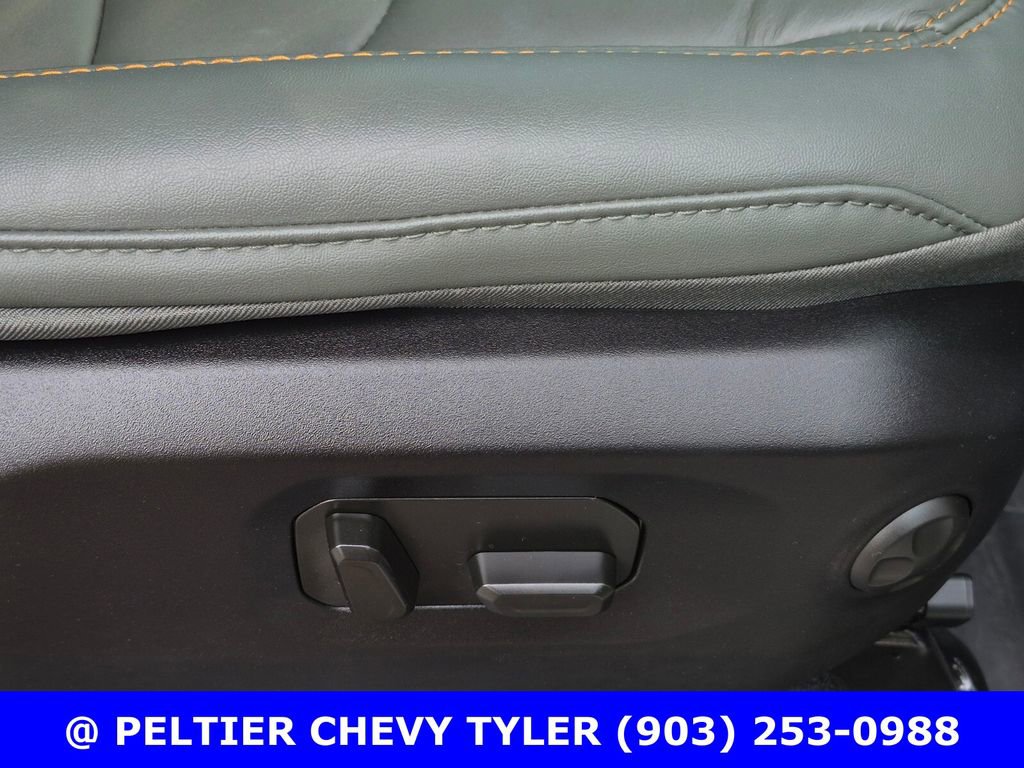 Used 2025 Jeep Gladiator Mojave image 14