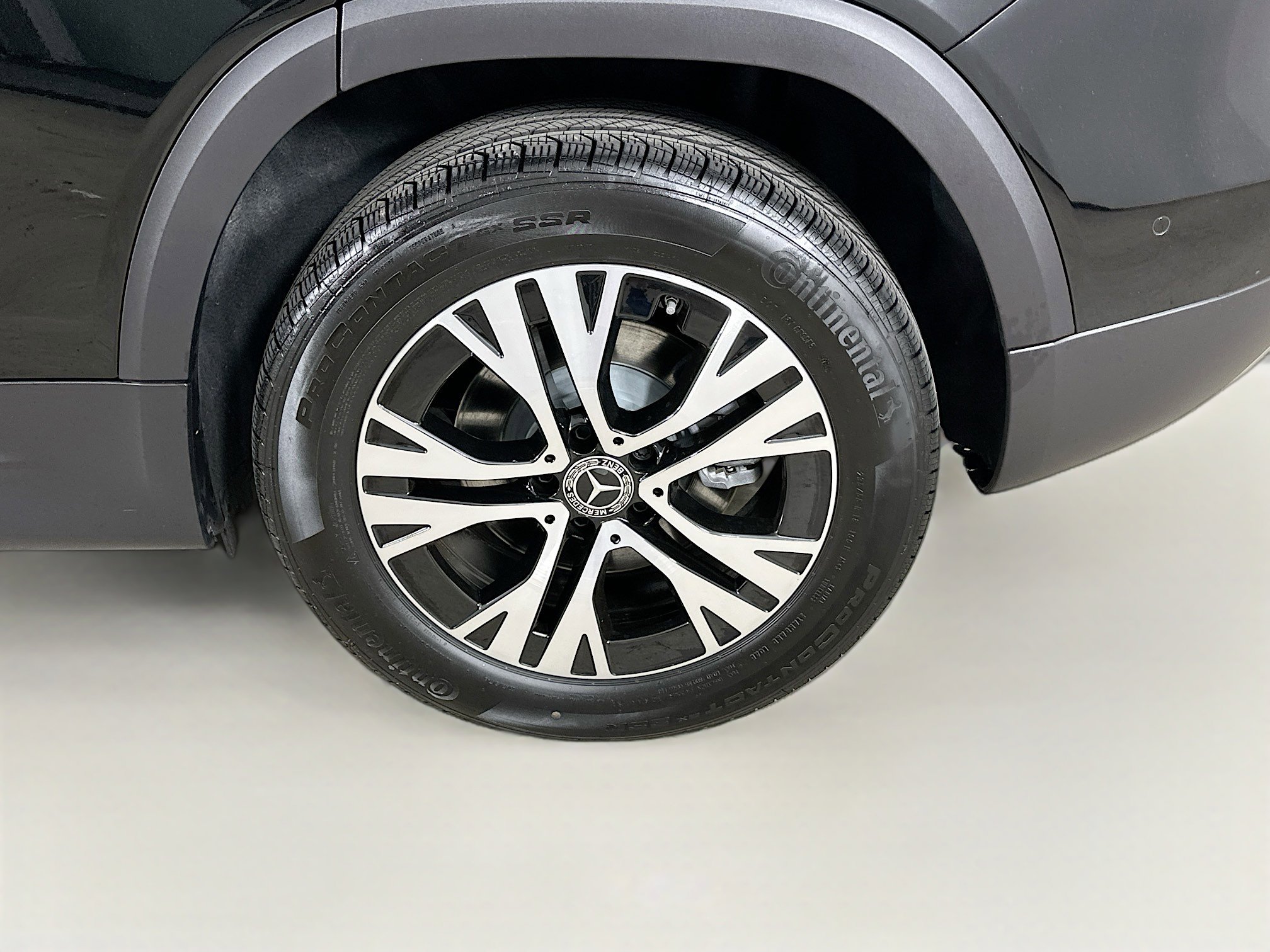 Certified 2025 Mercedes-Benz GLB 250 4MATIC image 40