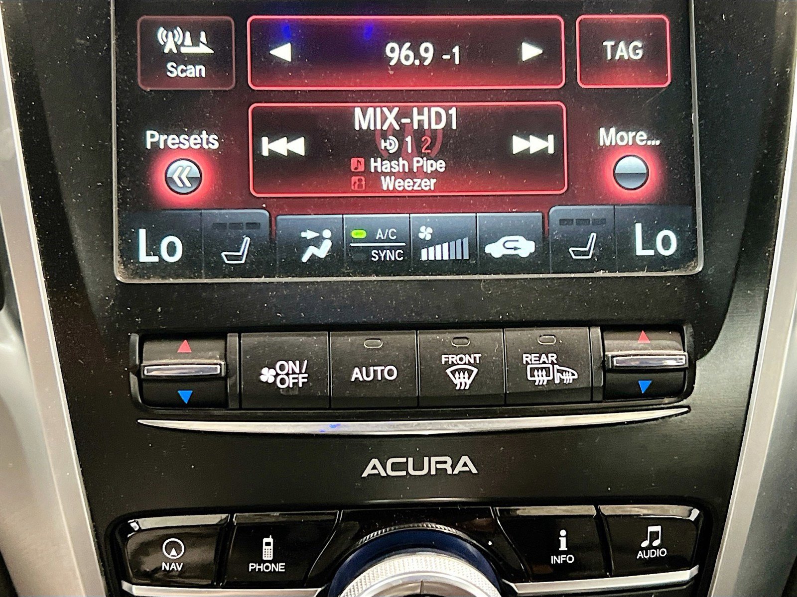 Used 2015 Acura TLX V6 SH-AWD w/ Technology Pkg image 12