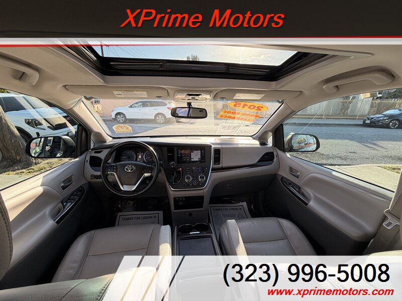 Used 2015 Toyota Sienna XLE w/ XLE Navigation Package FWD image 31