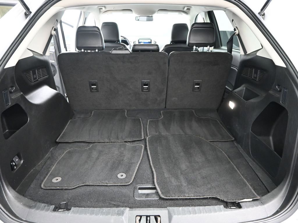 Used 2023 Ford Edge SEL image 11
