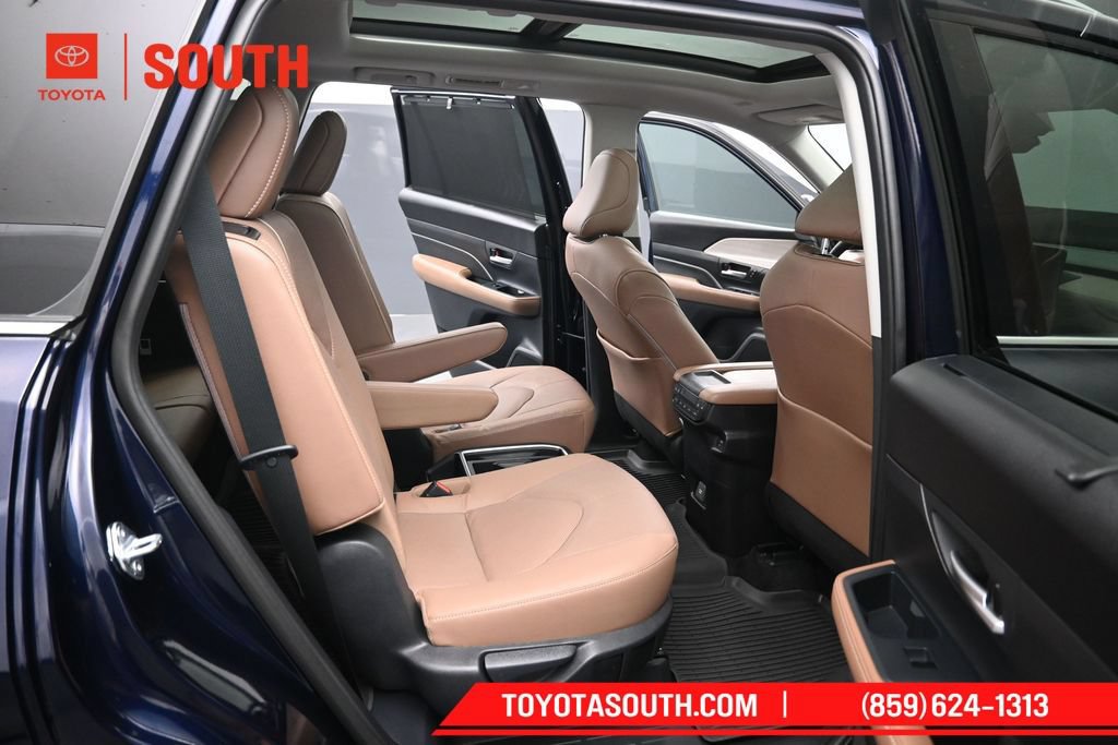 Certified 2025 Toyota Grand Highlander AWD image 35