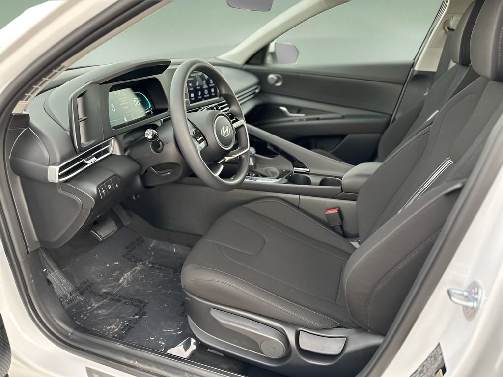 New 2025 Hyundai Elantra Blue image 21