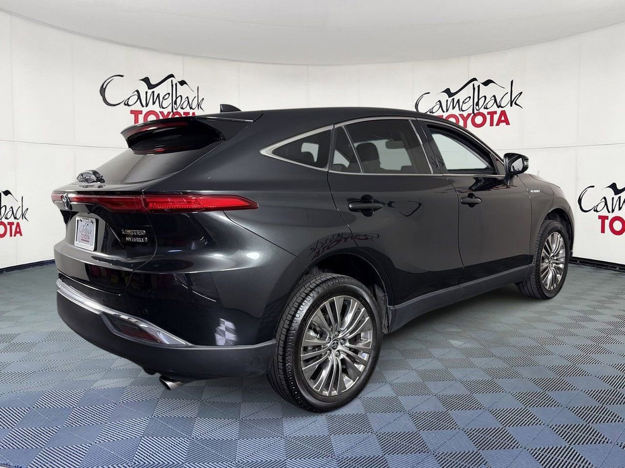 Used 2021 Toyota Venza Limited w/ Advanced Technology Package AWD/4WD image 8