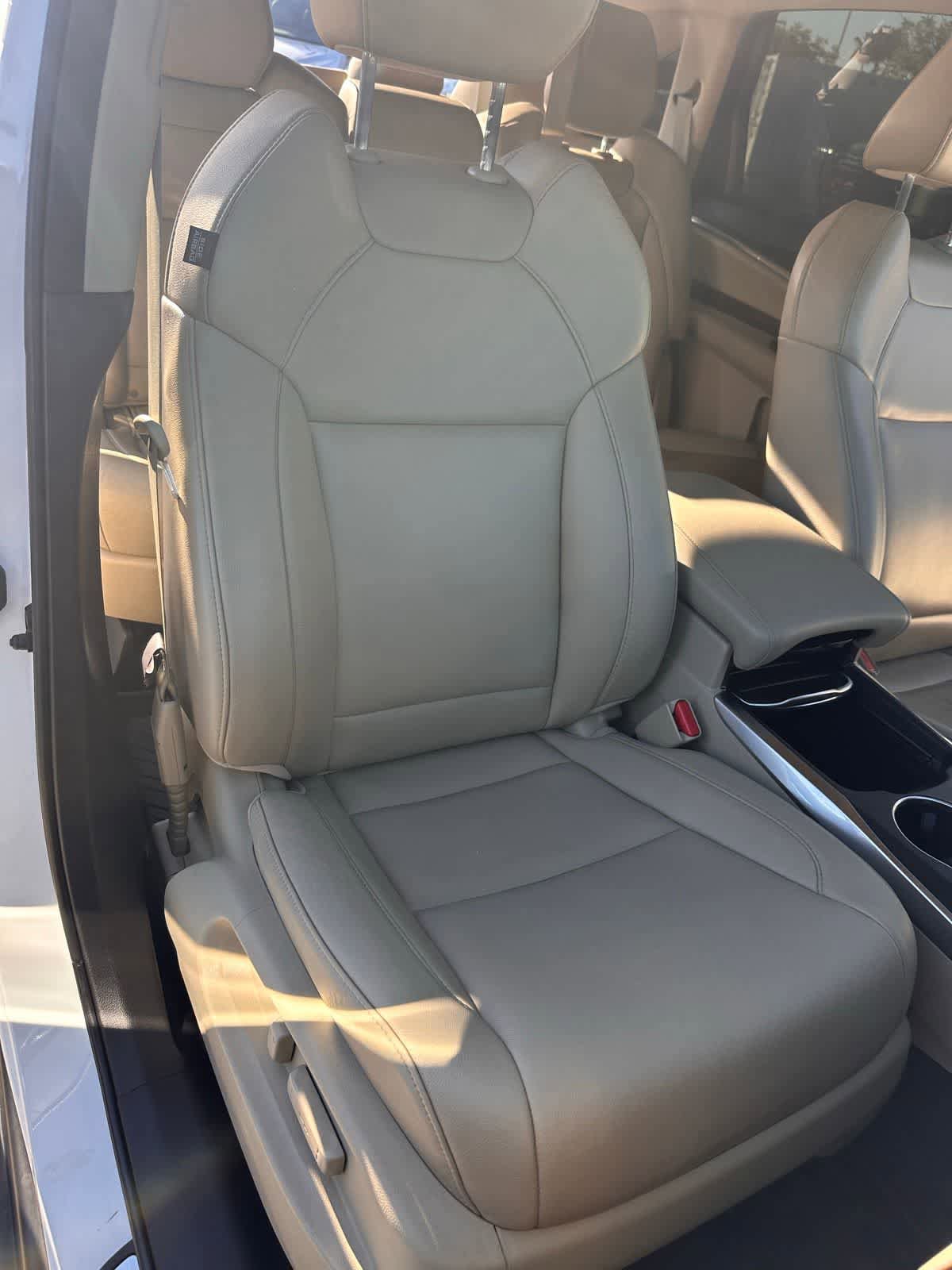 Used 2018 Acura MDX FWD image 12