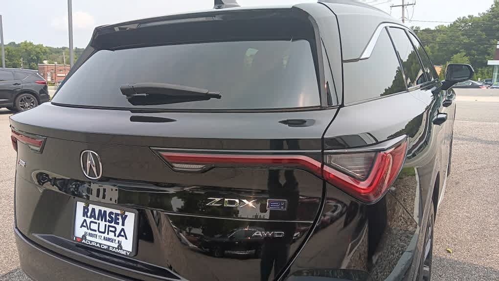 Used 2024 Acura ZDX A-Spec AWD/4WD image 5