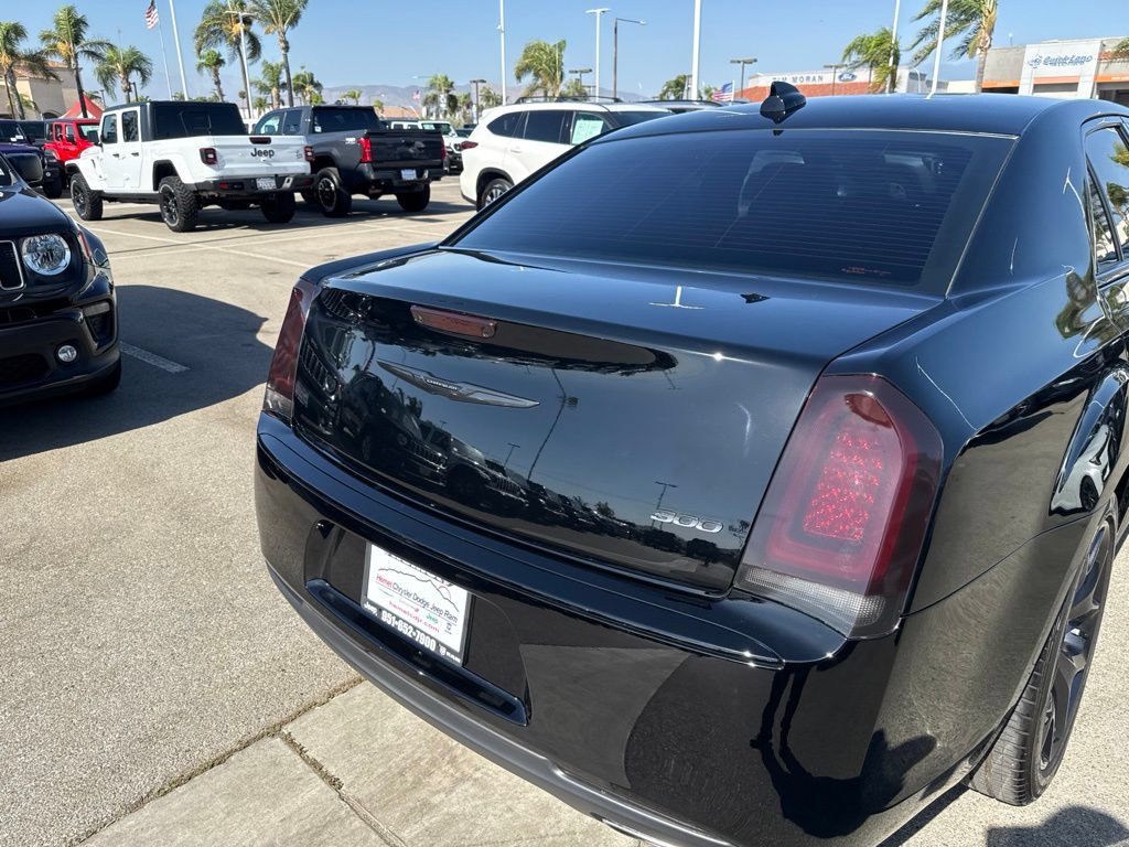 Used 2023 Chrysler 300 Touring w/ Sport Appearance Package RWD image 12