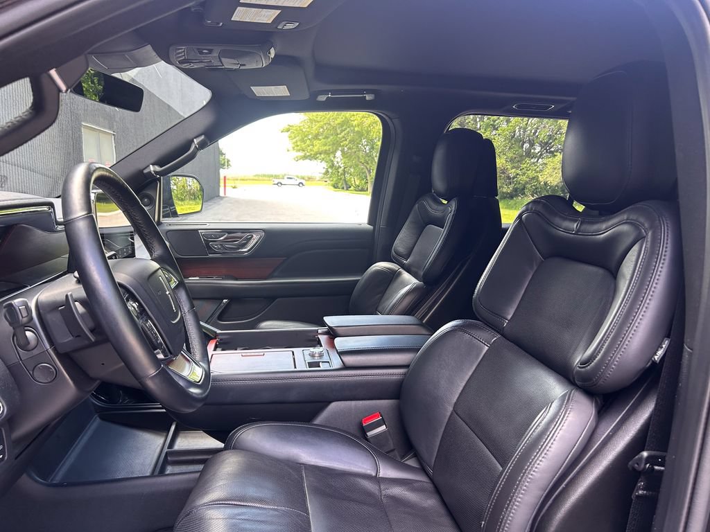 Used 2021 Lincoln Navigator L Reserve AWD/4WD image 11