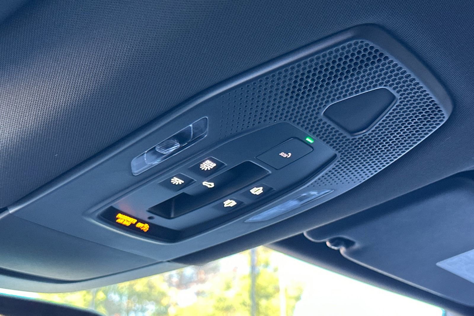 Certified 2025 Porsche Macan 4S Electric image 21