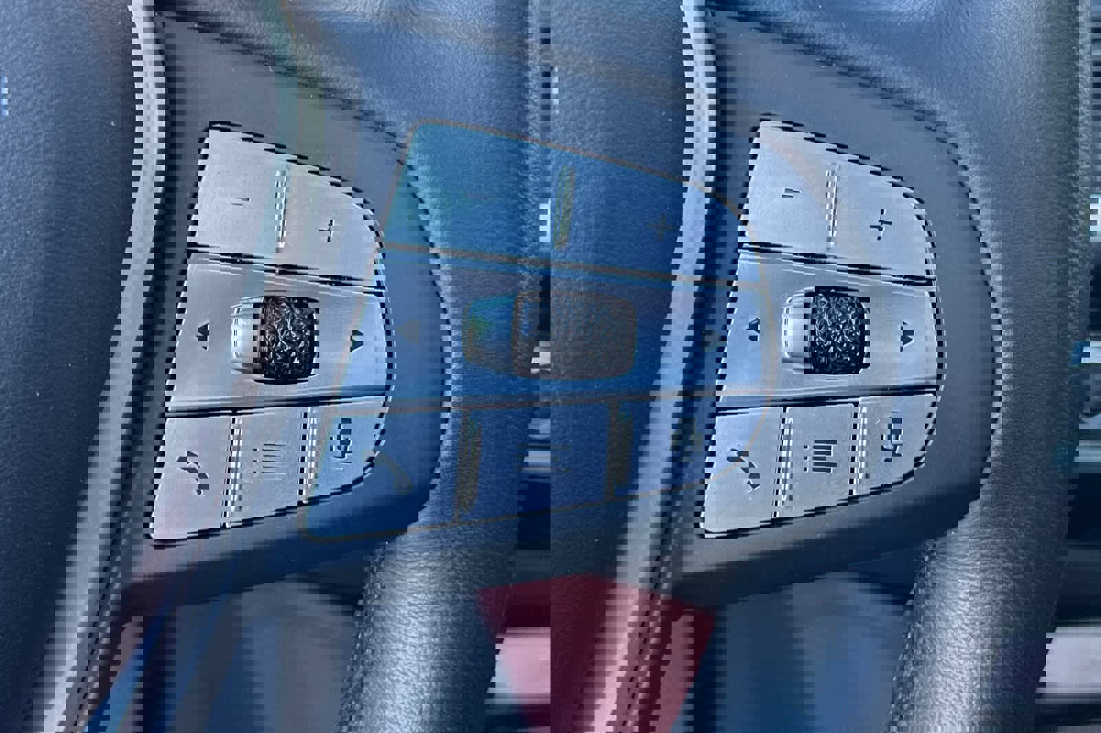 Certified 2023 BMW X4 xDrive30i w/ Premium Package image 29