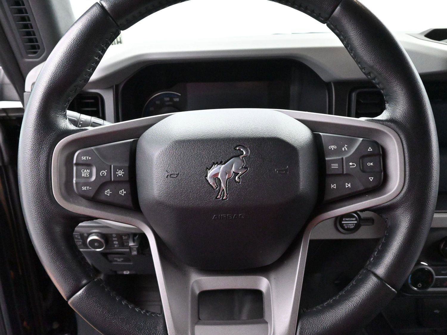 Used 2023 Ford Bronco Badlands image 16