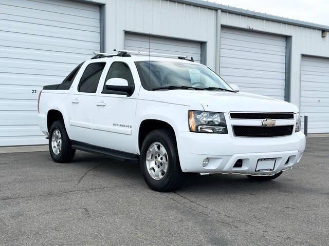 Used 2007 Chevrolet Avalanche LT AWD/4WD image 3