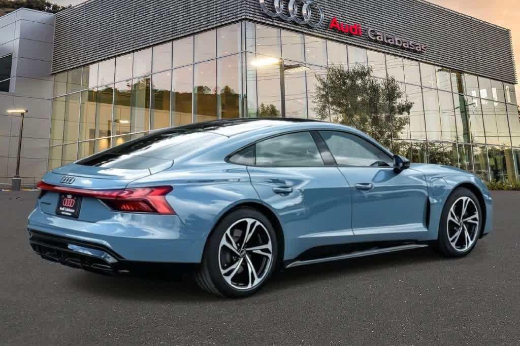 Used 2023 Audi e-tron GT Prestige AWD/4WD image 4