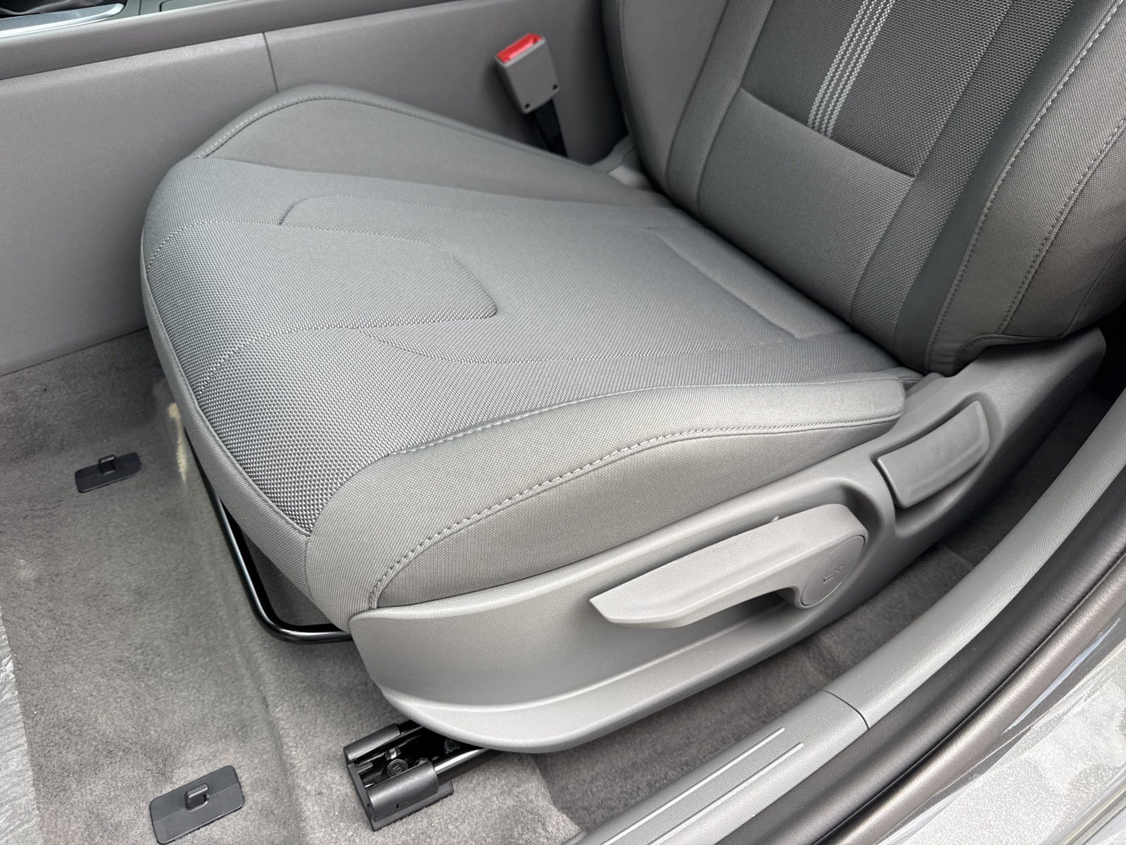 New 2026 Hyundai Elantra SE FWD image 11