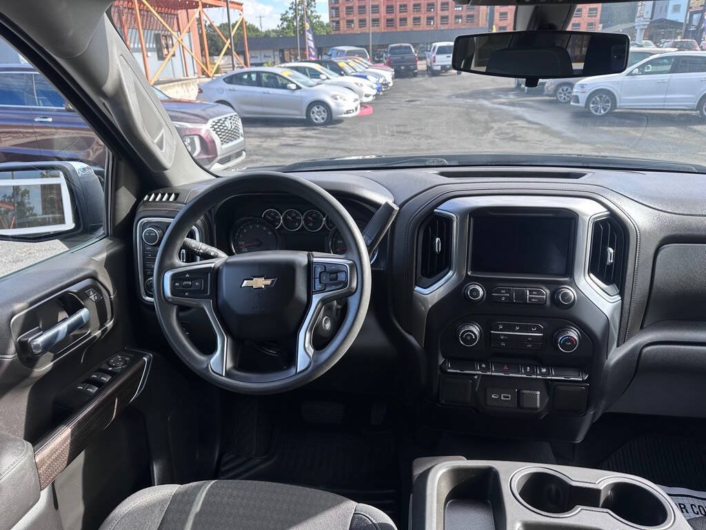 Used 2020 Chevrolet Silverado 1500 LT w/ Trailering Package AWD/4WD image 10