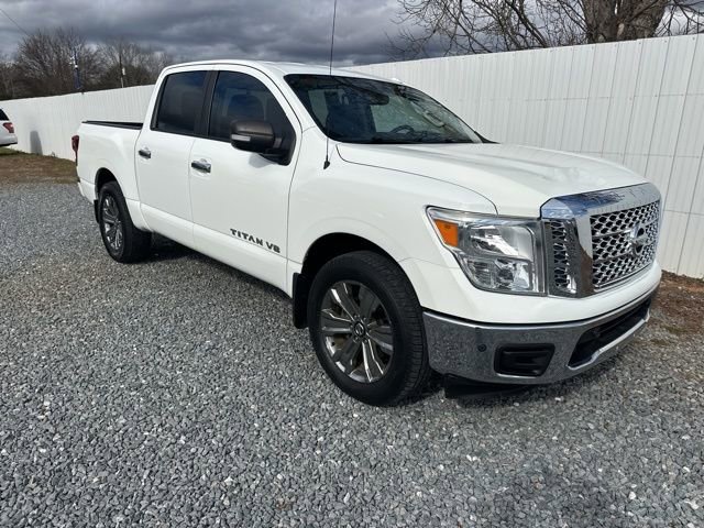 Used 2018 Nissan Titan SV w/ SV Convenience Package image 7