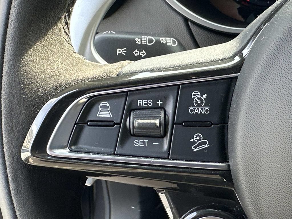 Used 2024 Alfa Romeo Stelvio Quadrifoglio AWD/4WD image 27