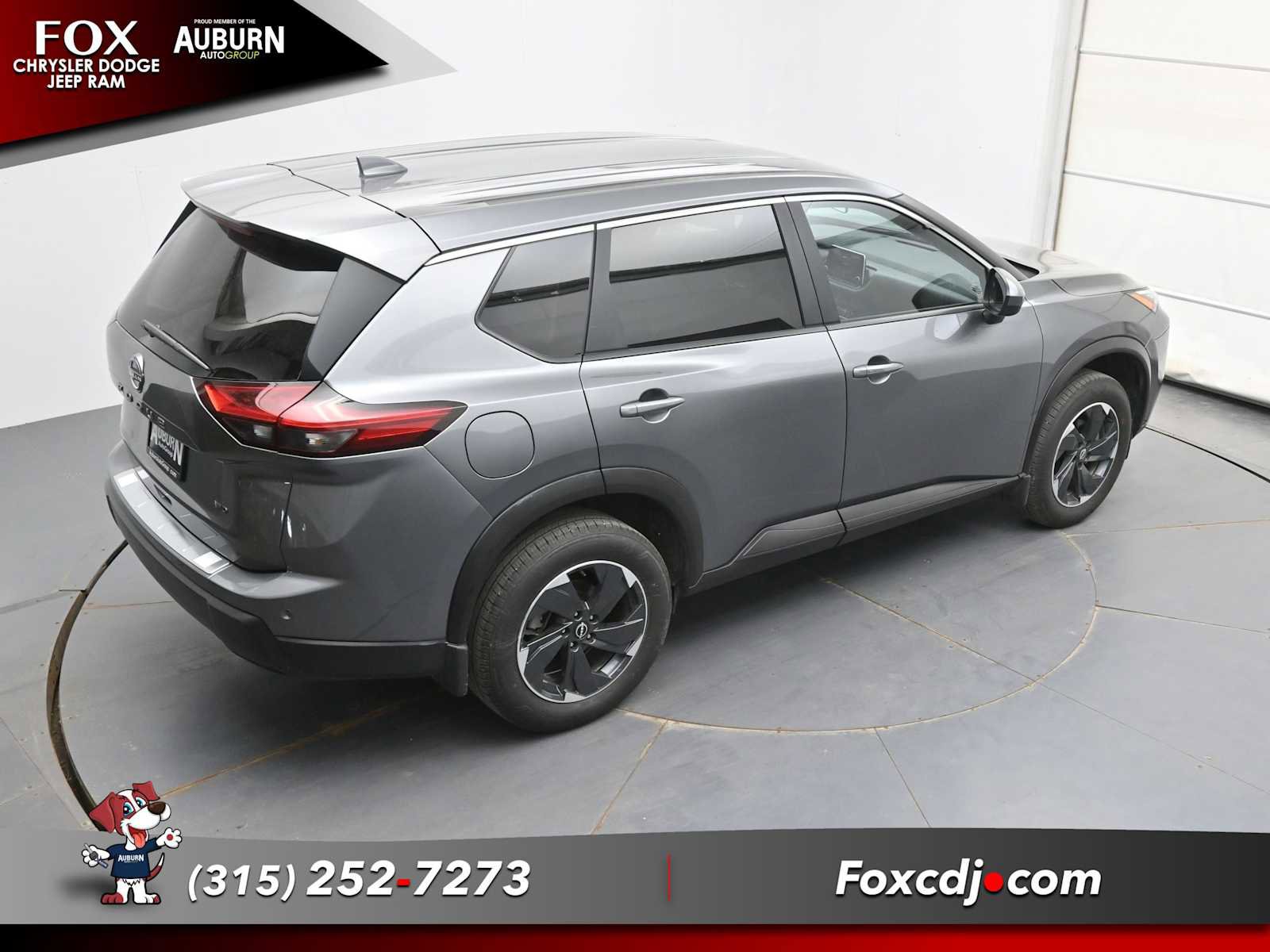 Used 2025 Nissan Rogue SV AWD/4WD image 33