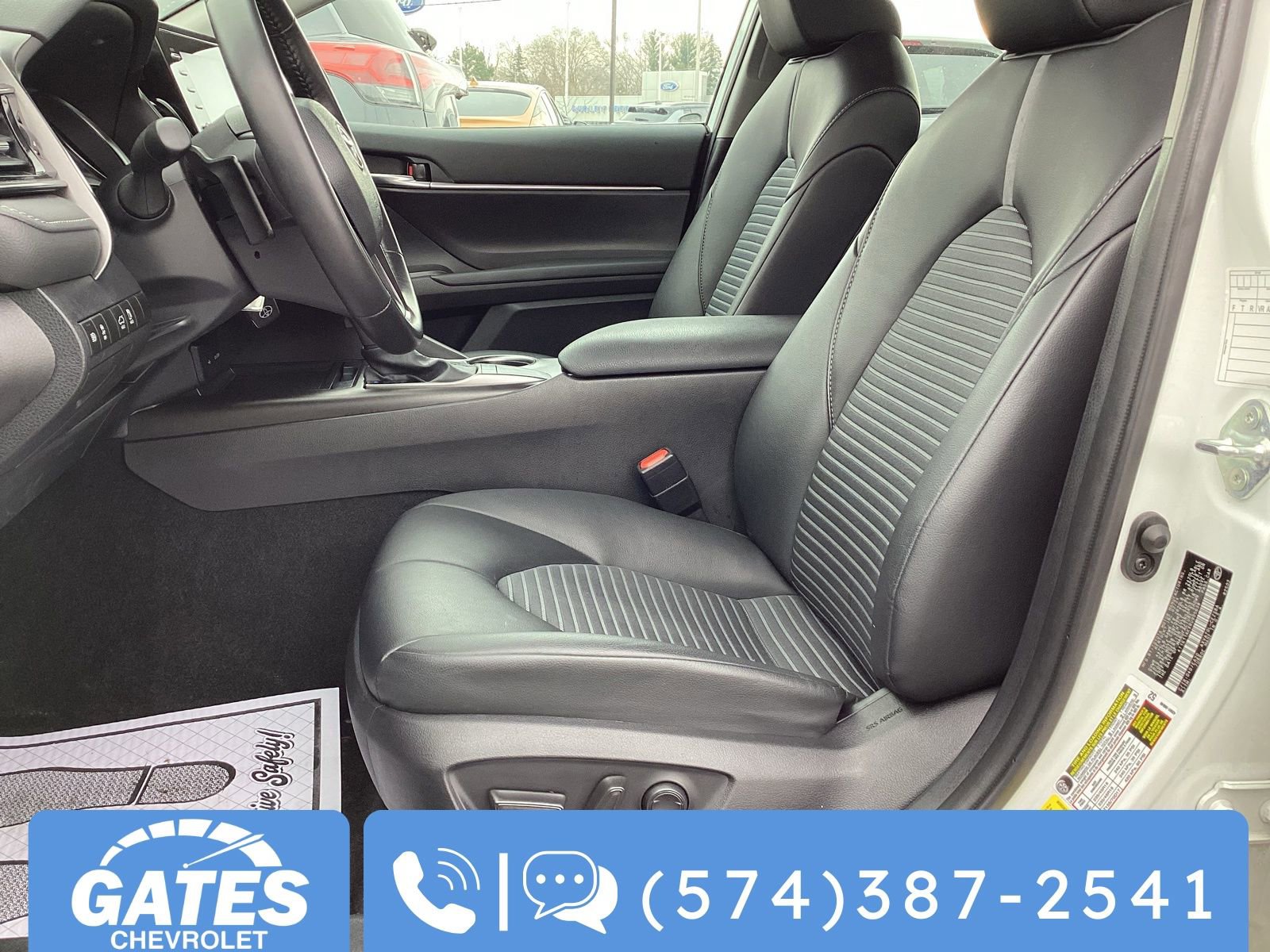 Used 2024 Toyota Camry SE image 11