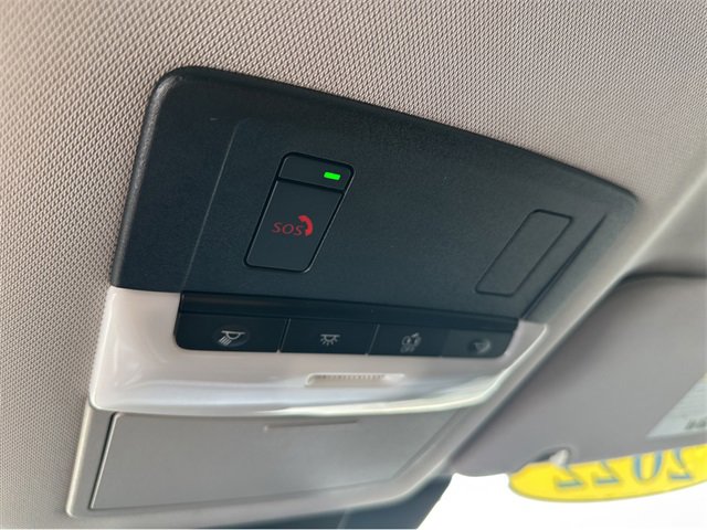 Used 2022 Nissan Pathfinder SV image 16