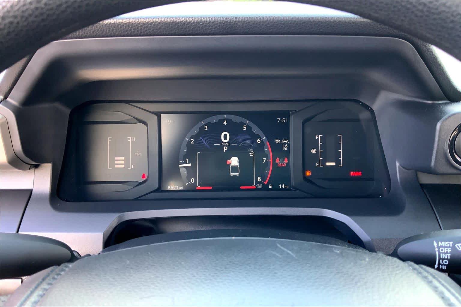 Used 2025 Toyota Tacoma SR AWD/4WD image 24