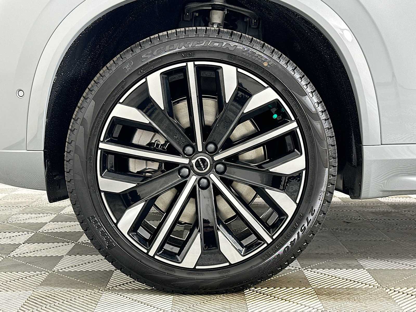 New 2026 Volvo XC90 T8 Plus w/ Protection Package AWD/4WD image 30