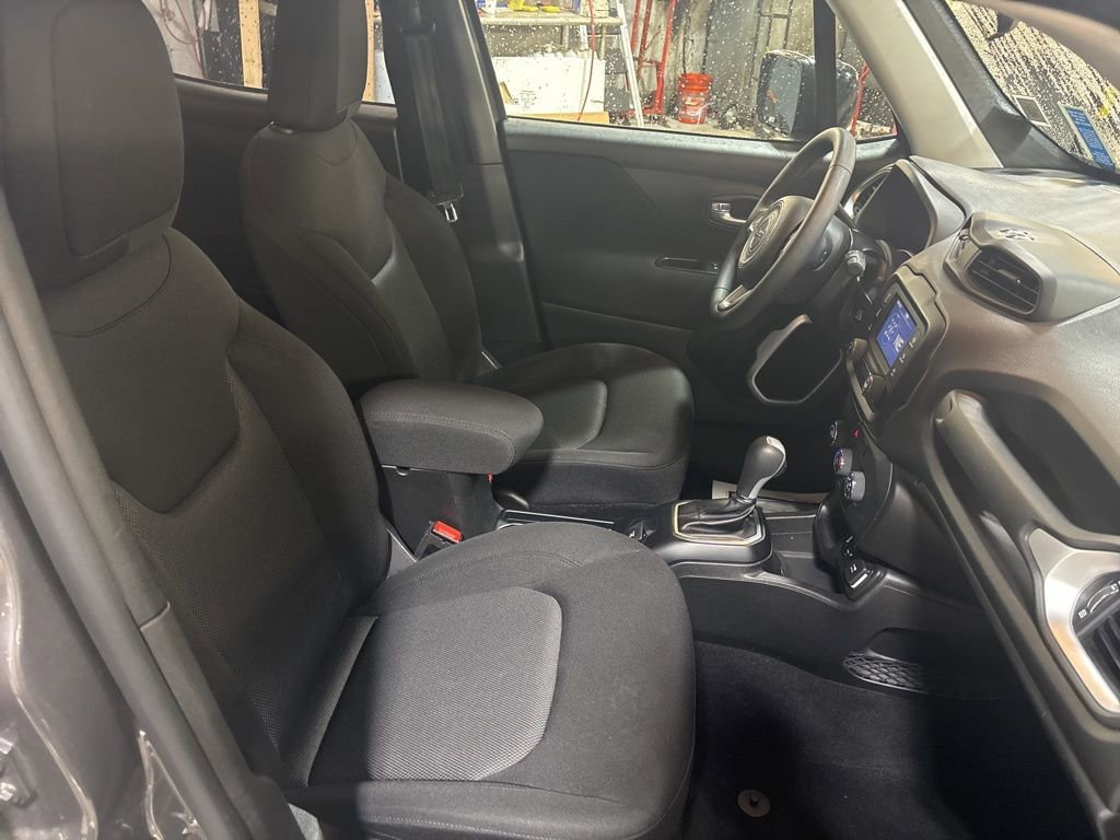 Used 2018 Jeep Renegade Sport w/ Power & Air Group image 17