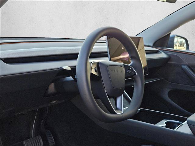 Used 2026 Tesla Model Y 2WD image 22