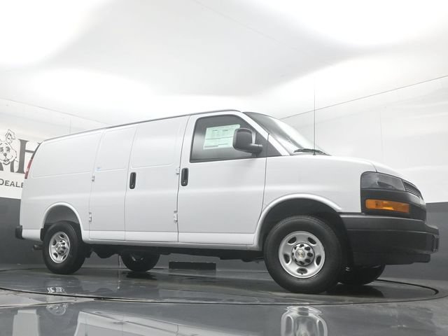 New 2026 Chevrolet Express 2500 w/ Driver Convenience Package RWD image 2