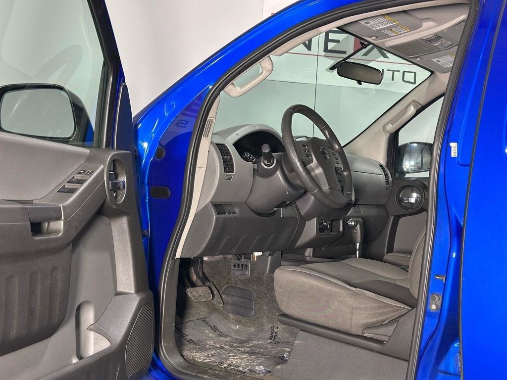 Used 2015 Nissan Xterra X image 10