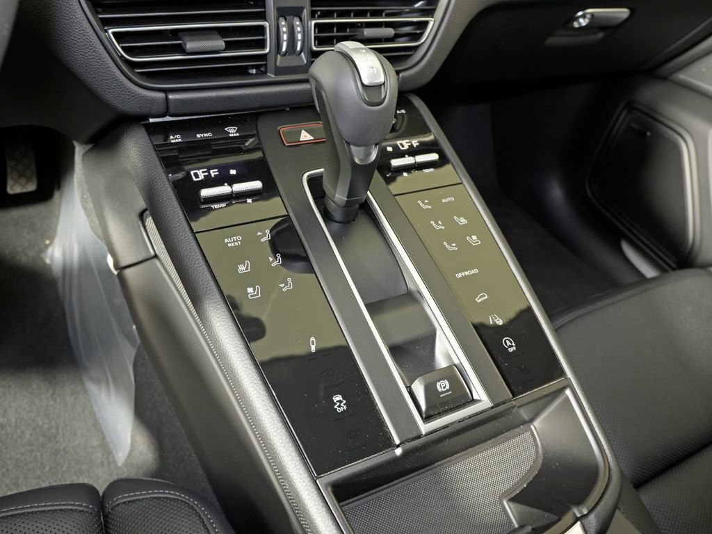 New 2026 Porsche Macan S AWD/4WD image 29