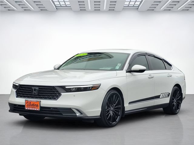 Used 2024 Honda Accord Touring image 8