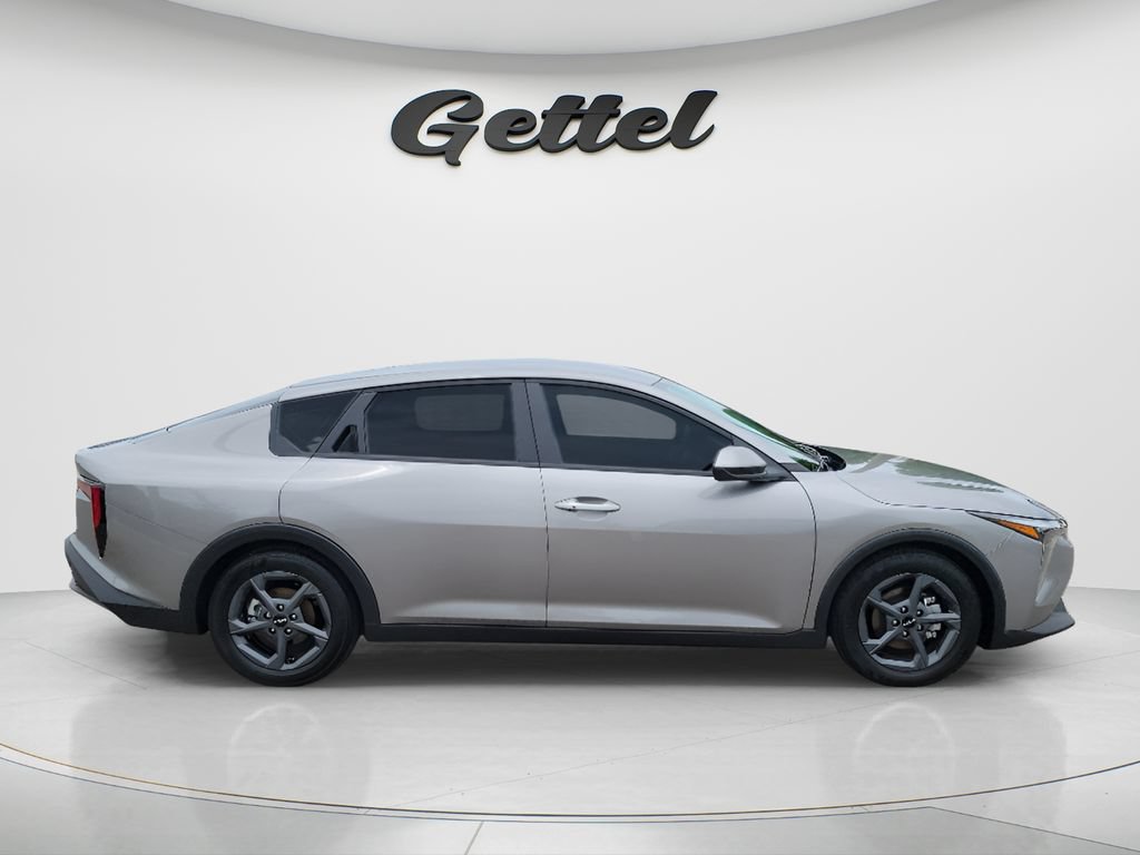 Used 2025 Kia K4 FWD image 8