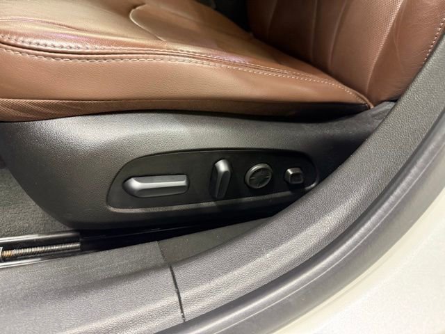 Used 2019 Buick LaCrosse Avenir w/ Driver Confidence Package II image 10