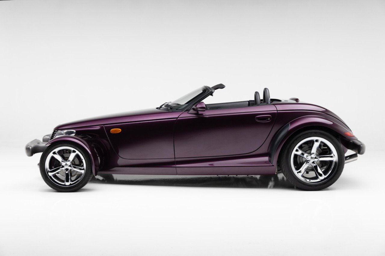 Used 1999 Plymouth Prowler RWD image 9