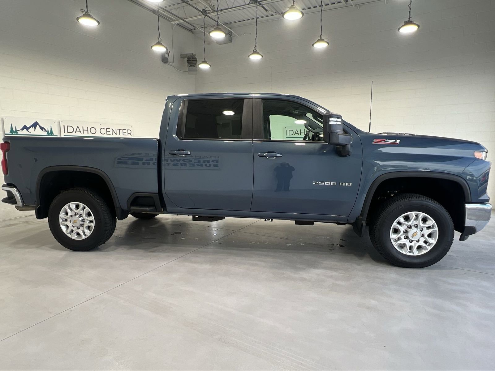 Used 2025 Chevrolet Silverado 2500 LT image 9